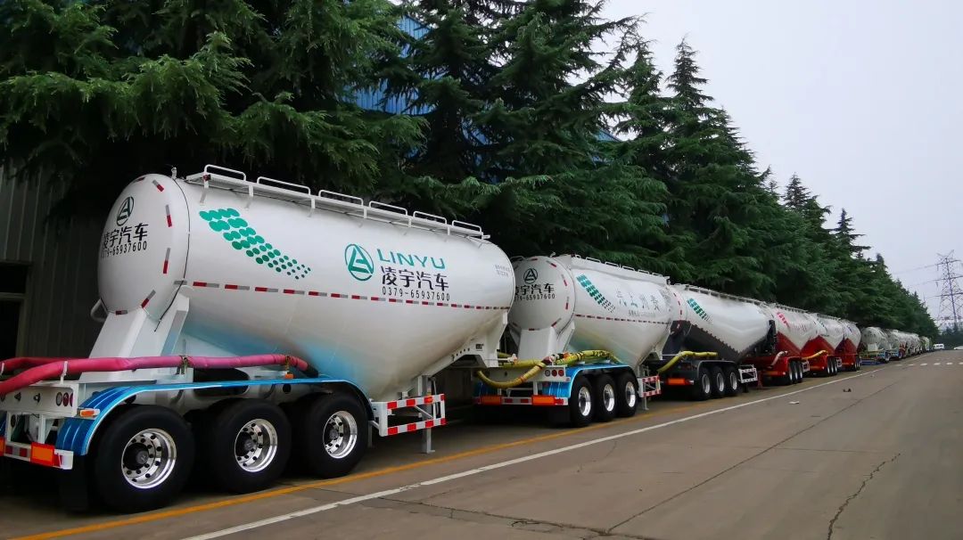 中集凌宇粉罐車 中集凌宇粉罐車